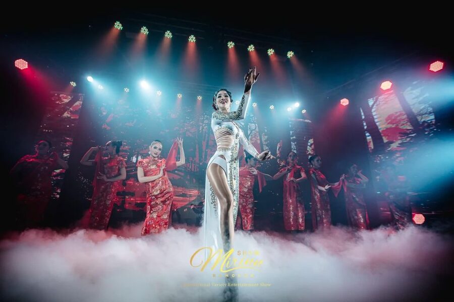 Bangkok: Mirinn Theatre Cabaret Show Admission Ticket - Costumes, Makeup, and Choreography