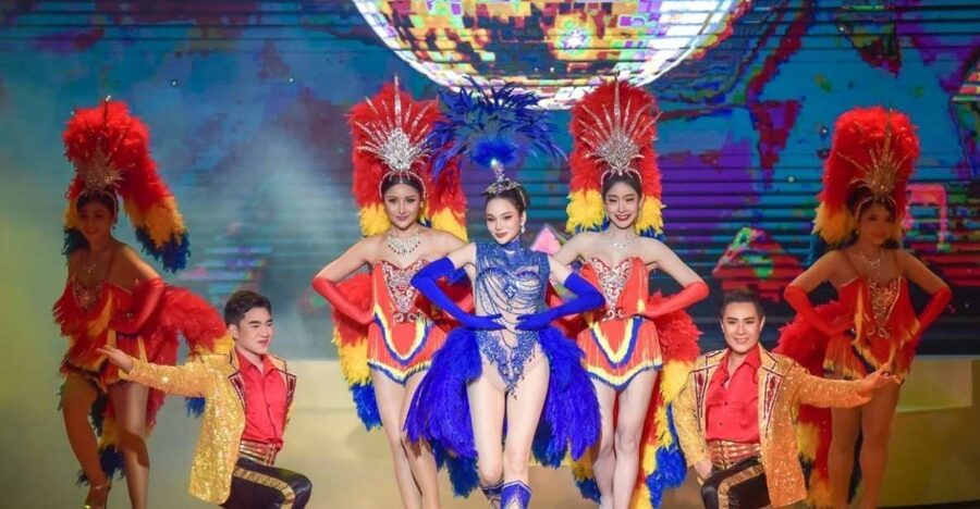 Bangkok: Skip-the-Line Golden Dome Cabaret Show Tickets - Seat choice and the front-row question