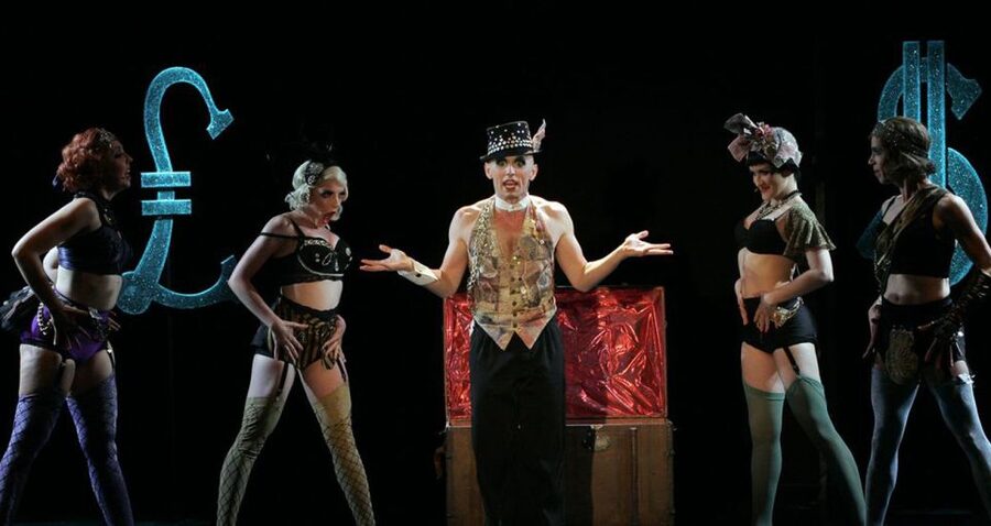 Berlin: Cabaret – The Berlin Musical at Tipi am Kanzleramt - What happens during the three-hour evening