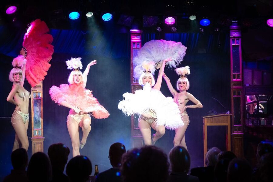 Berlin: Showgirls of Burlesque Show - Language, humor, and what you can follow