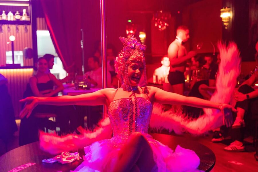 Braga: The Lingerie Restaurant Cabaret Show with Dinner - Practical details that shape your evening