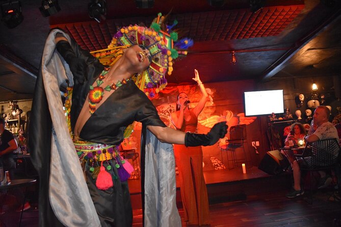 Cabaret Show and Mixology Cocktails in a Mexican Cantina - Seating can shape the whole evening