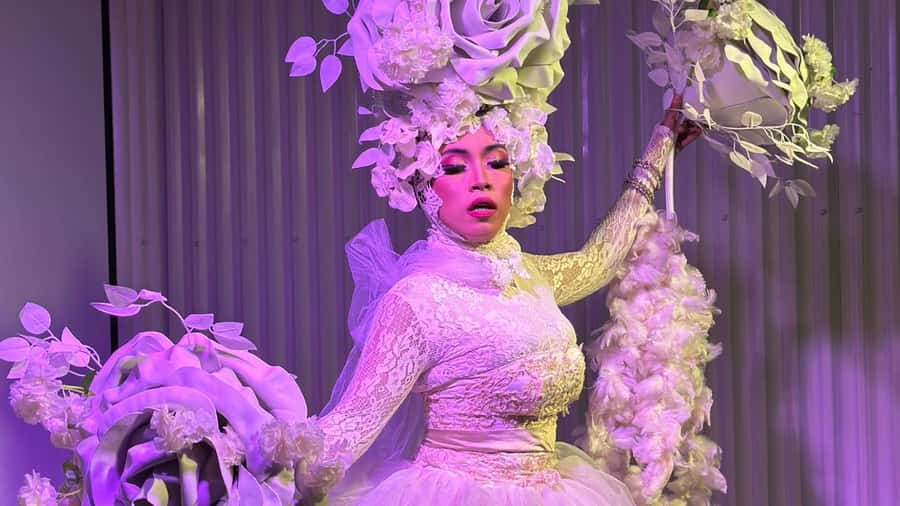 Canggu: Drag Show with Optional Dinner - Friday’s Tarot Reading with Drag