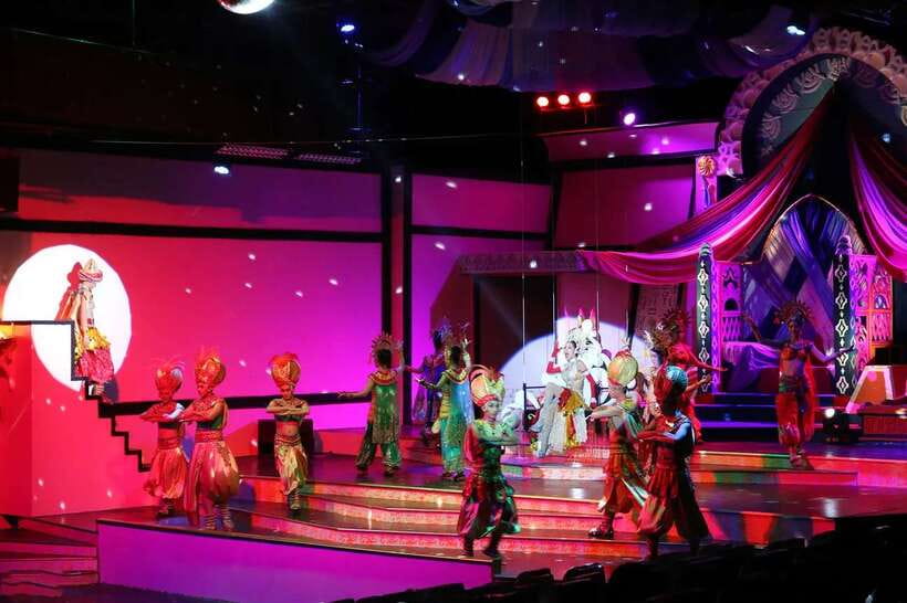 Chiang Mai: Miracle Cabaret Show - What the Miracle Cabaret show is really like