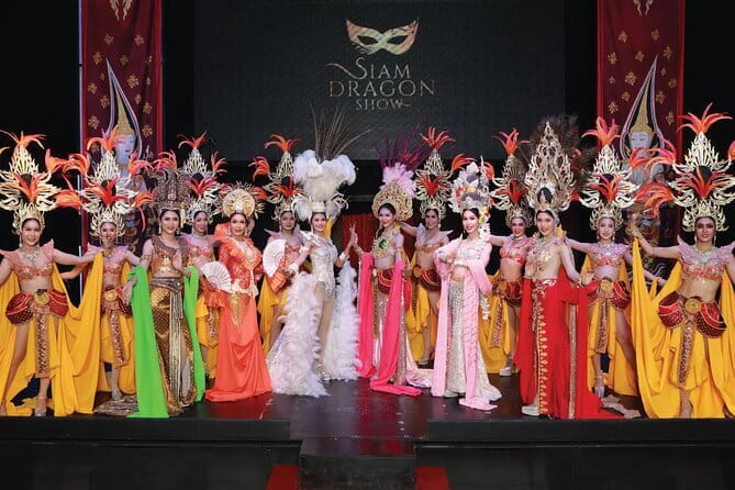 Chiang Mai Nightlife Siam Dragon Cabaret Ticket - A quick stop at 12 Huai Kaew Shopping Center