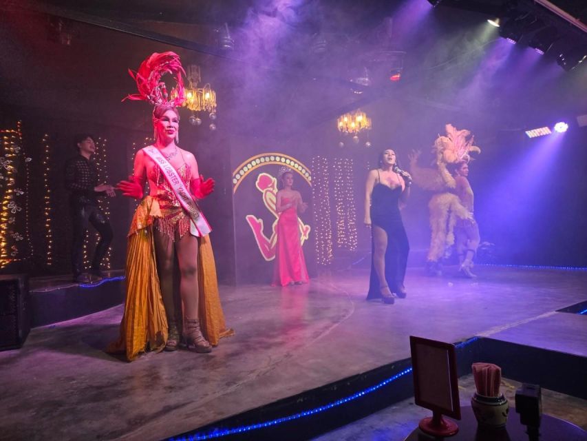 Khaolak:Finger Food Guided Tour with Cabaret Show - A Night Market Meal With a Show at the End