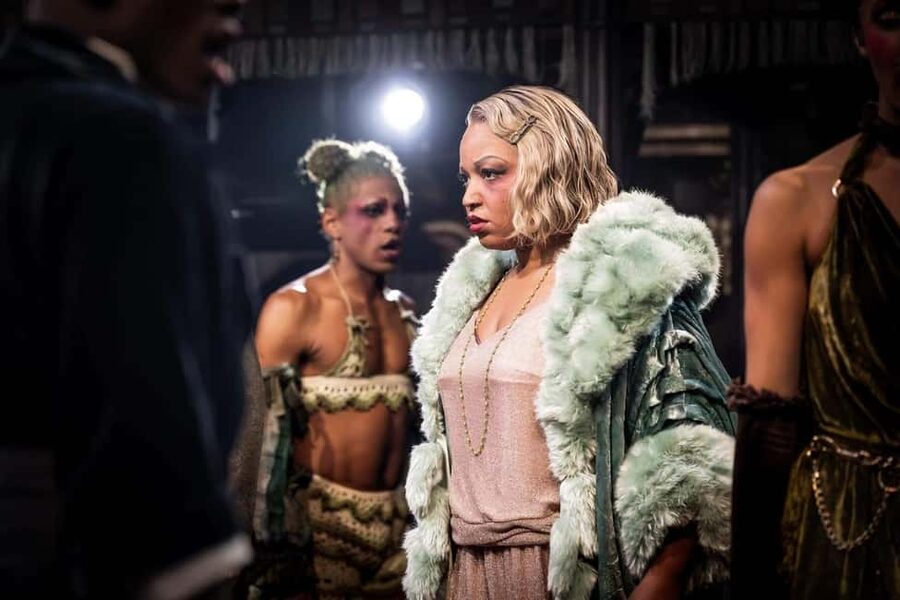 London's West End: Ticket to Cabaret at the Kit Kat Club - Why the Kit Kat Club setting matters
