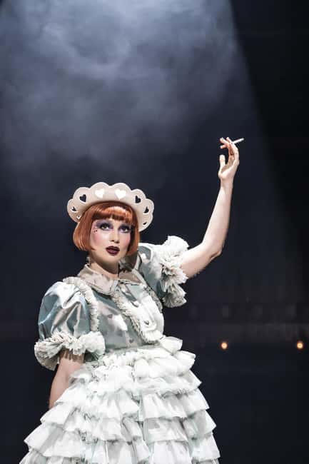 London's West End: Ticket to Cabaret at the Kit Kat Club - Should you book this West End experience?