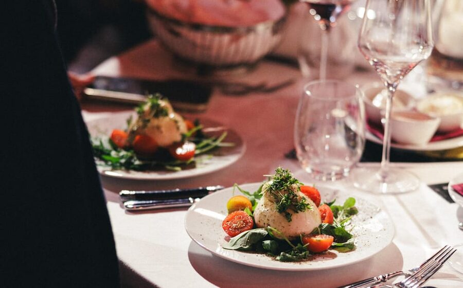 Mirage Vienna: Burlesque Spectacular – Dinner Show - Inside the Mirage at Vienna Prater