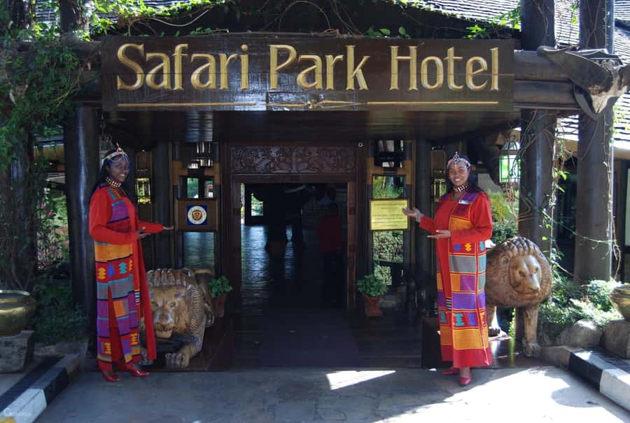 Nairobi: Cabaret Show with Dinner at Safari Park Hotel - Key points to know before you book