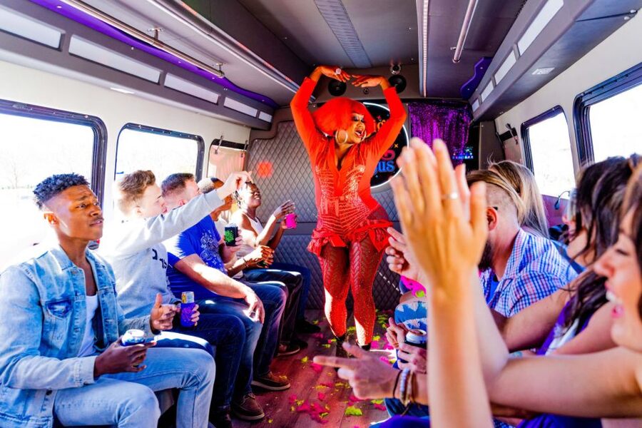 Nashville: Drag Queen Party Bus w/Games, Dancing & Drag Show - What happens during the 90-minute ride