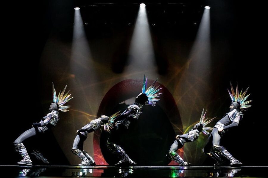 Paris: 3-Course Dinner & Show at Paradis Latin Cabaret - How it compares with other Paris cabarets