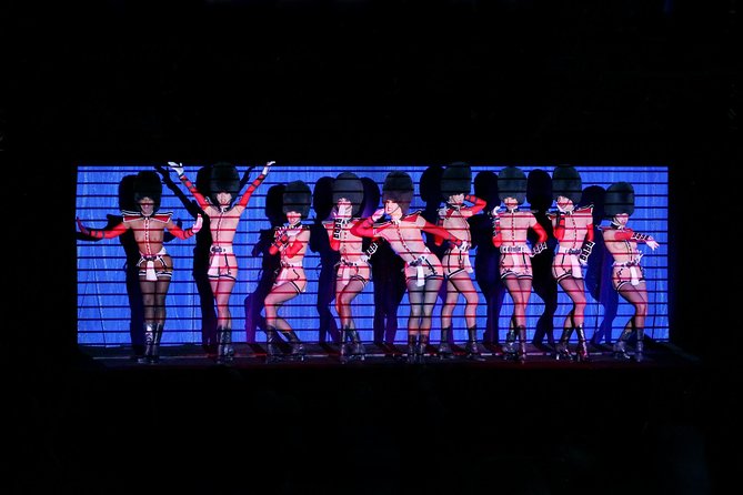 Paris Crazy Horse Cabaret Show Champagne & macarons - The seating question: central view or premium label?