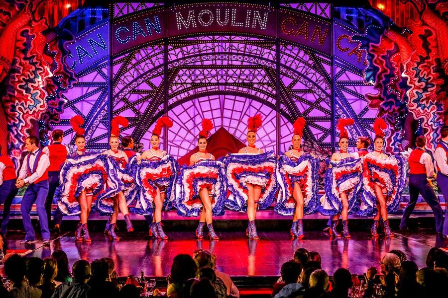 Paris: Dinner Show at the Moulin Rouge - Dress rules and what to bring