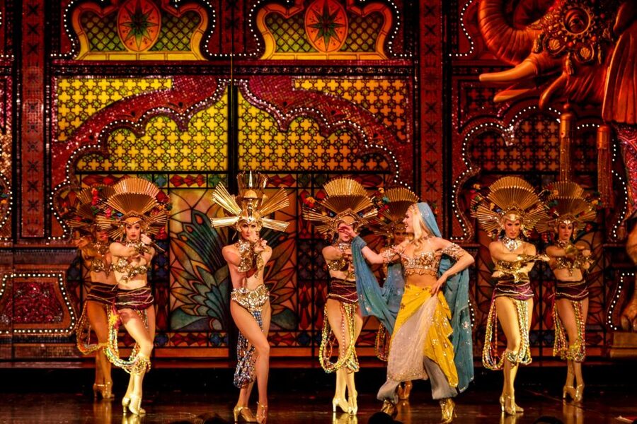Paris: Dinner Show at the Moulin Rouge - Should you book the Moulin Rouge dinner show?