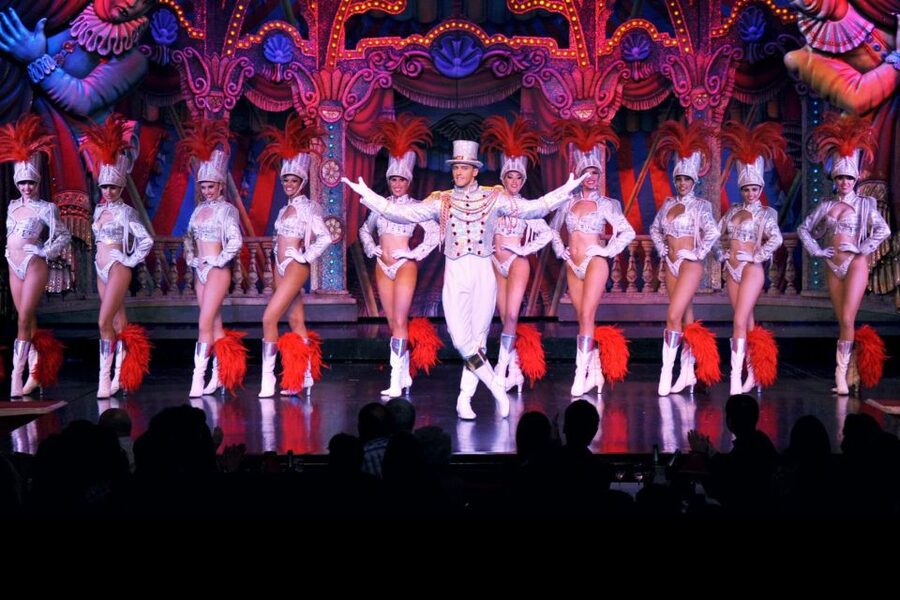 Paris: First Show Moulin Rouge with Champagne & Seine Cruise - Seating, tables, and the view from the room