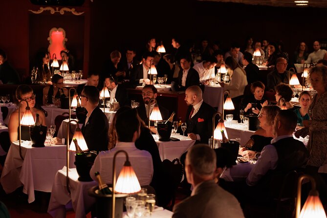 Paris La Nouvelle Eve Cabaret Show in Montmartre - Getting there and planning around Montmartre