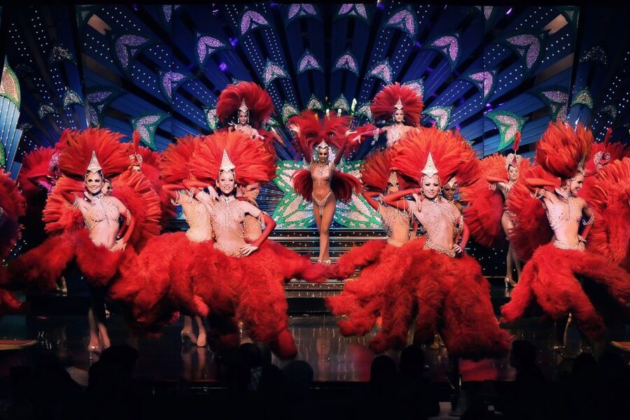 Paris: Moulin Rouge Cabaret Show Ticket with Champagne - What to wear to the Moulin Rouge