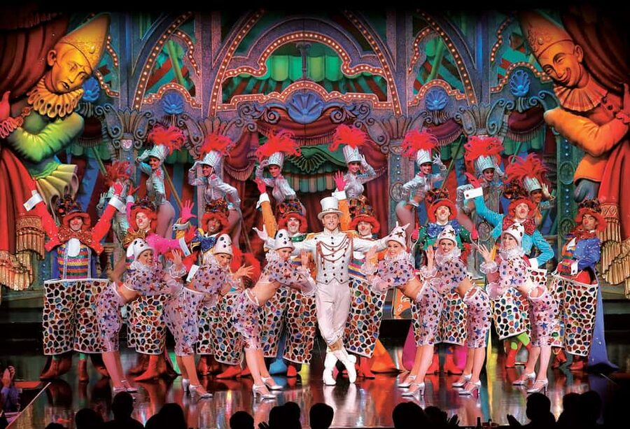 Paris: Moulin Rouge Dinner Show, Champagne, and Transport - Why this Moulin Rouge evening is more than a show ticket