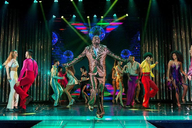 Paris Paradis Latin Cabaret Dinner and Show - Dinner, wine, and the Prestige upgrade
