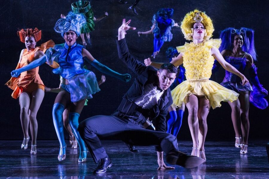 Paris: Paradis Latin Cabaret Show with Optional Champagne - Is the $106 price good value?