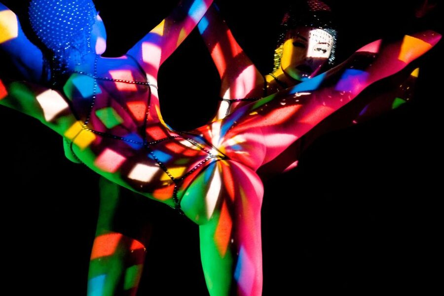 Paris: The Crazy Experience, a VIP tour of the Cabaret - What the backstage stories add to the show