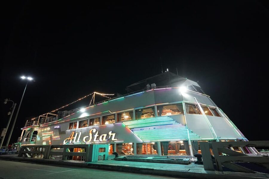 Pattaya: All Star Dinner Cruise, Cabaret Show & Beer Buffet - What this Pattaya cruise is really selling