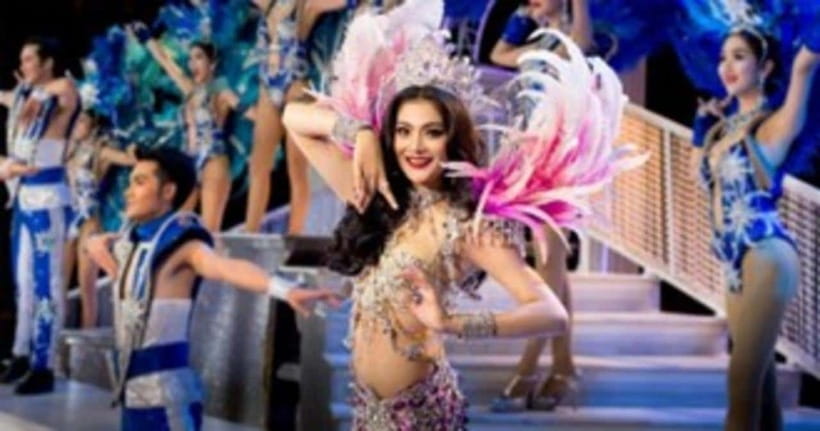 Phuket: Simon Cabaret Show Admission Ticket With Transport - Photos, performers, and theater etiquette