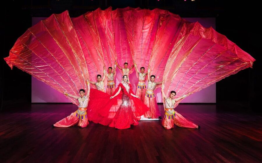 Phuket: Simon Cabaret Show Entry Ticket - The opening act sets the tone