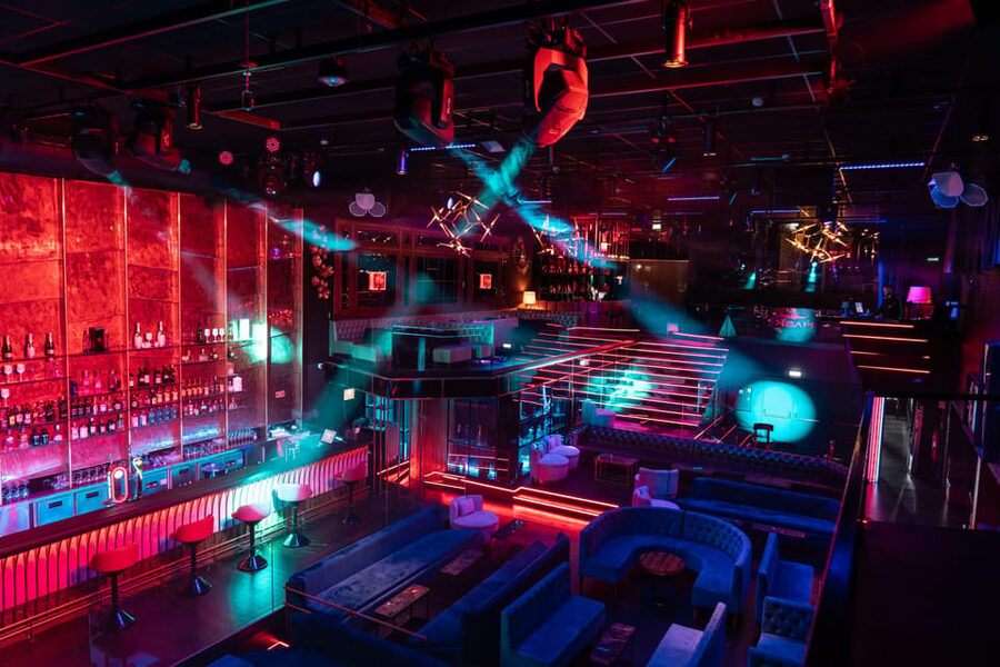 Porto: Cabaret & Pole Shows, with a Welcome Drink! - What Your $58 Ticket Covers