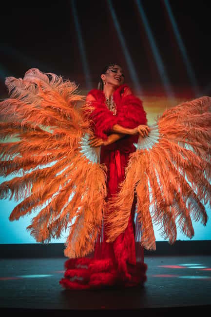 Prague:Breathtaking Cabaret Show with 4-Course Dinner Option - Should you book the Prague cabaret dinner show?