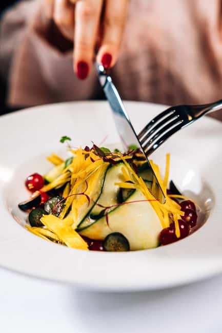 Prague:Breathtaking Cabaret Show with 4-Course Dinner Option - Who will enjoy this most?