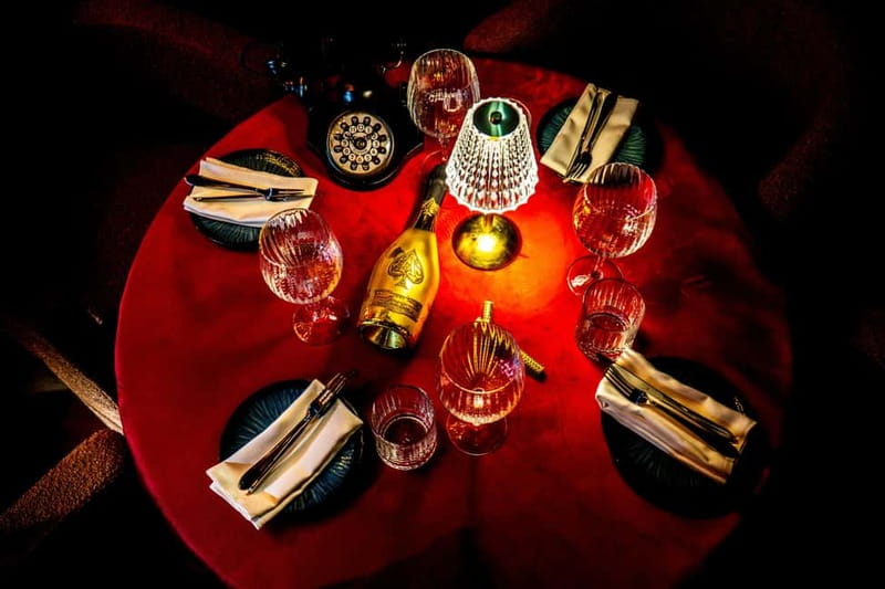 Prague: Cabaret Show at Medusa - Nightlife Prague - Who will enjoy Medusa most