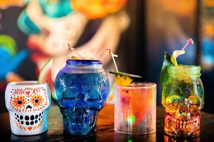 Puerto Vallarta: Cabaret Show with Cocktails & Costumes - Practical advice for a smoother night