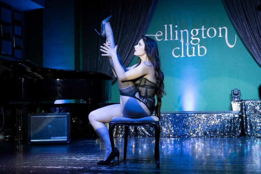 Rome: Cabaret Burlesque Show Experience with Dinner - How the late schedule affects your night