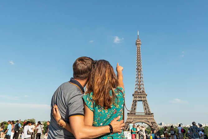 Seine Dinner Cruise, Eiffel Tower Access and Moulin Rouge Show - Timing, meeting points, and staying with the group
