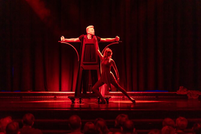 'The Cabaret' Garry & Janine Magic & Comedy Dinner Show - Dinner is the one detail you must verify