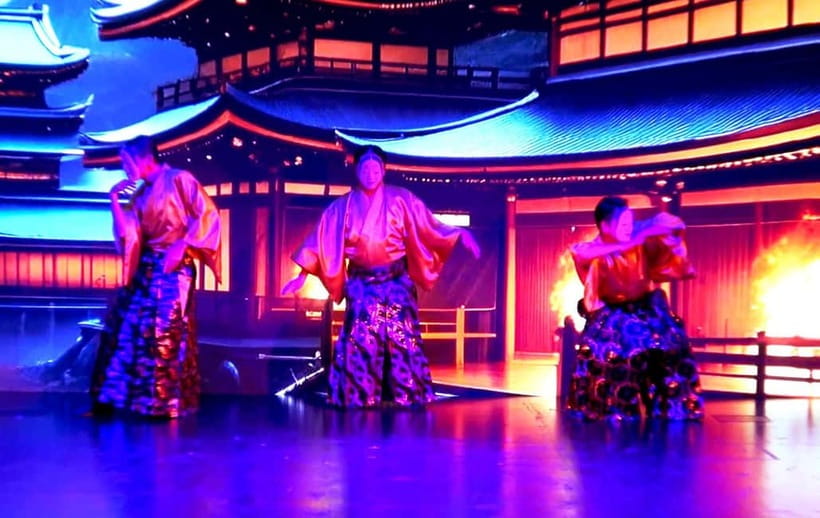 Tokyo: Japanese Style Variety Show with Dance,Magic & Dinner - Who will enjoy HAMMER the JUMBLE most